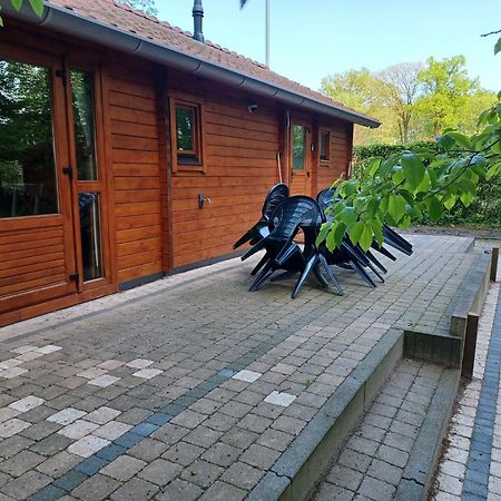 Knusse Blokhut Op Groot En Groen Perceel @ Veluwe Epe Exterior photo