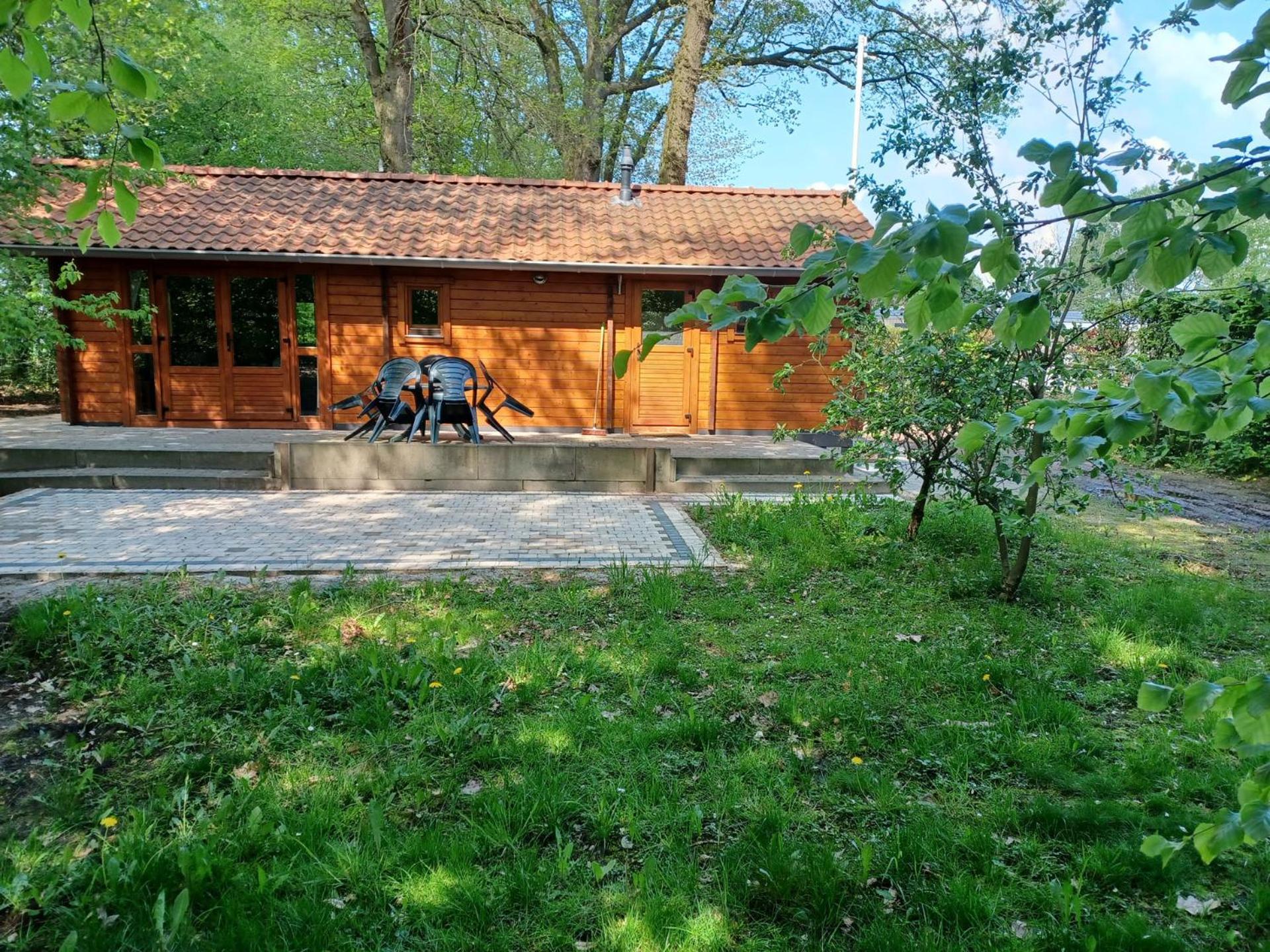 Knusse Blokhut Op Groot En Groen Perceel @ Veluwe Epe Exterior photo